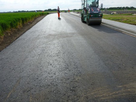 Straßenbau Euregio Bahntrasse